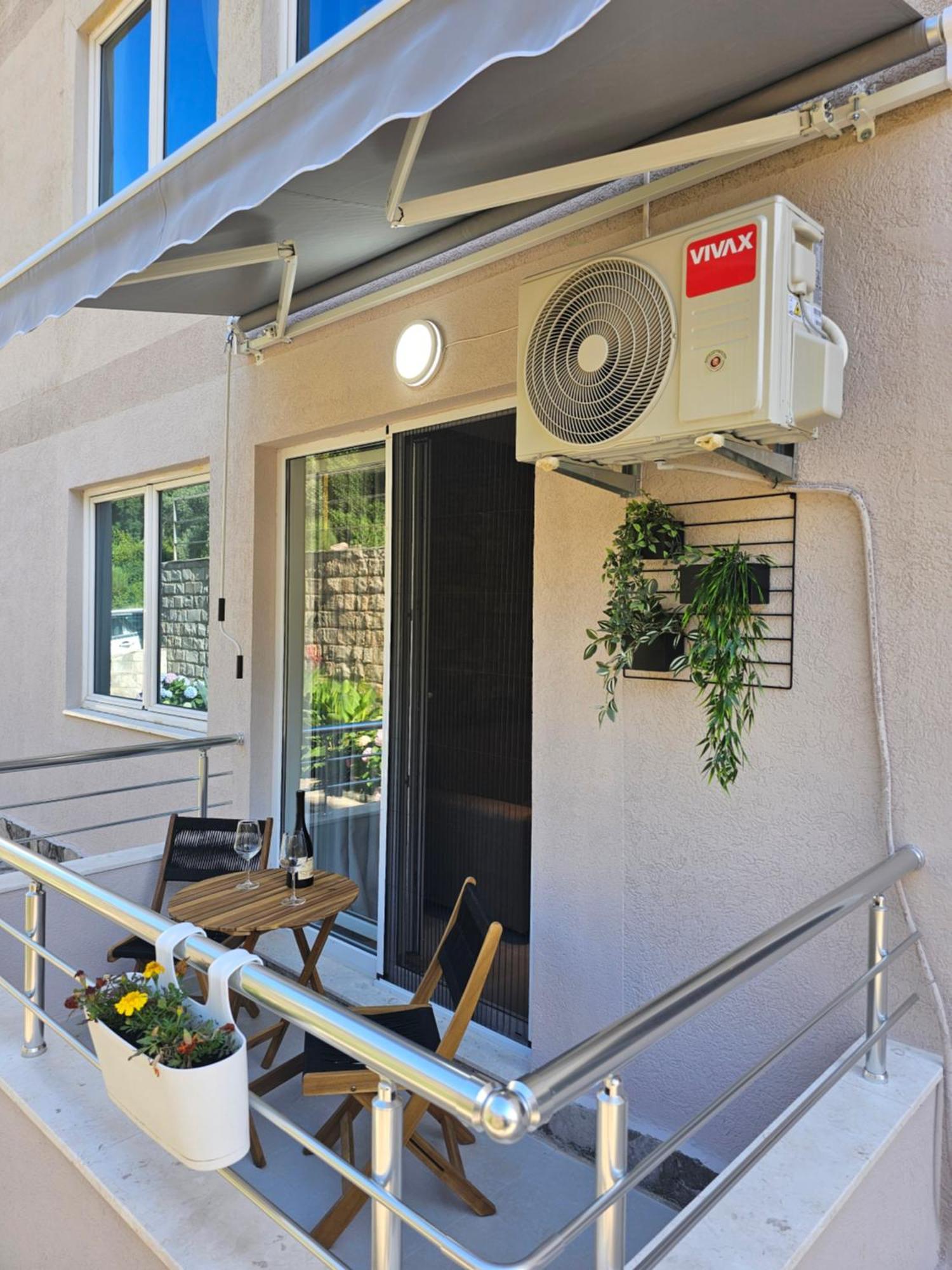 Anja & Ogo Apartments Sea View & Pool Petrovac Exterior foto